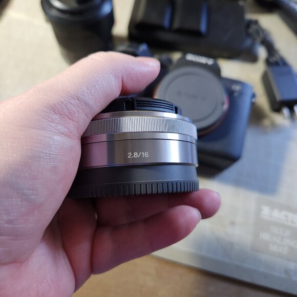 Used Sony A7 iv with 16mm and 18-55mm lenses - Picture 2 of 7